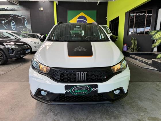 FIAT ARGO 1.3 FIREFLY FLEX TREKKING MANUAL